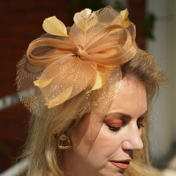Fascinator - Picture 2 of 3